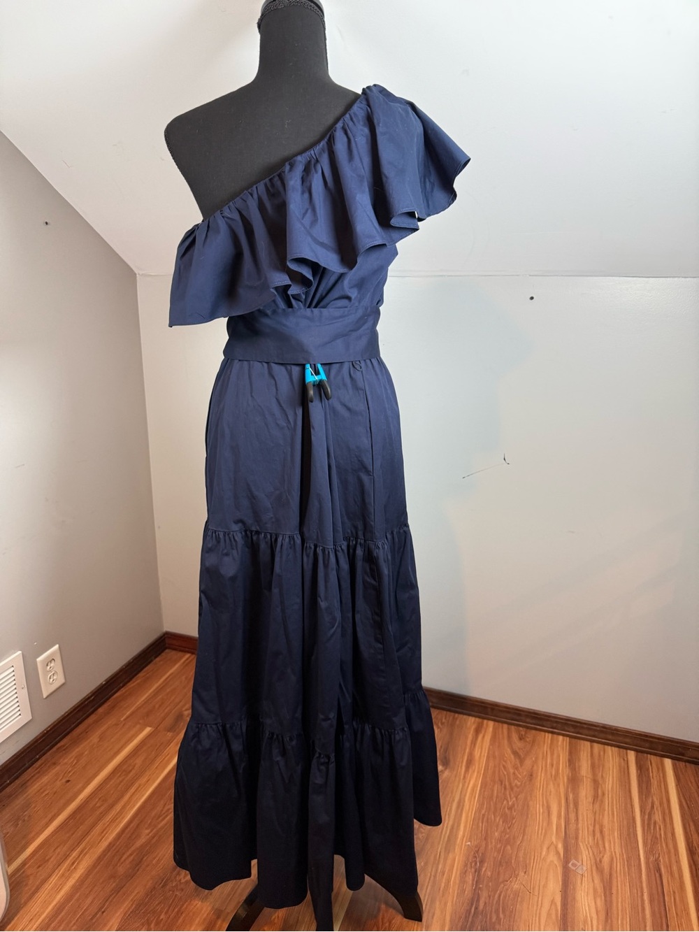 City Chic One-Shoulder Ruffle Maxi Dress in Navy with Pockets - Picture 5 of 13